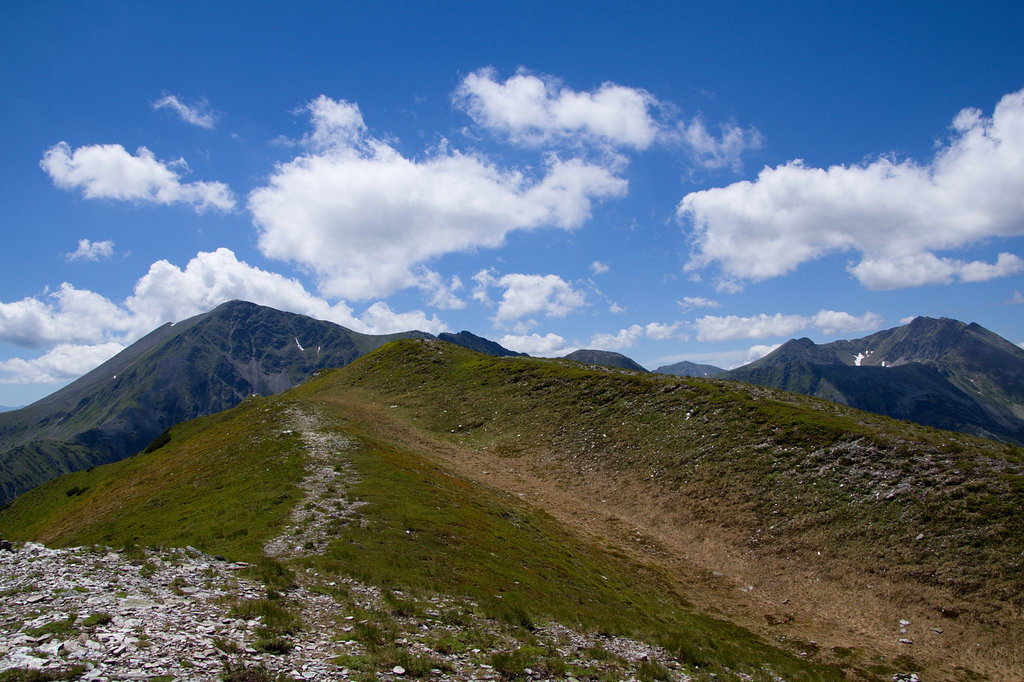Links im Hintergrund der Hochreichhart…..wer schnell unterwegs ist und gute Kondition hat, kann den auf der Tour mitmachen. Foto: Franz Haas
