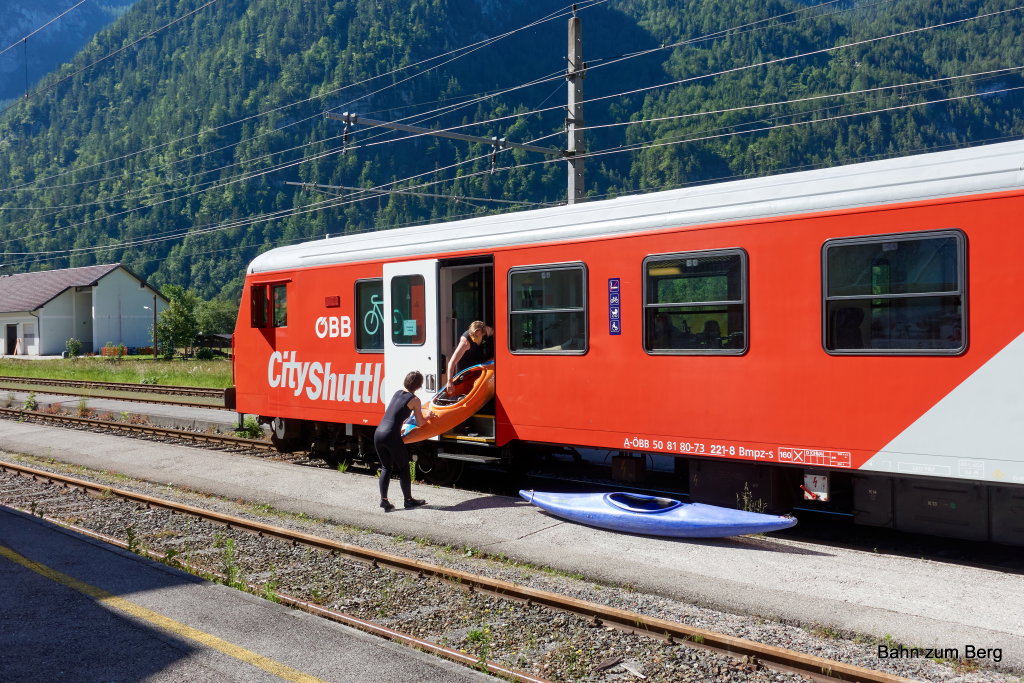 Sperrgut im Zug. Foto Martin Heppner