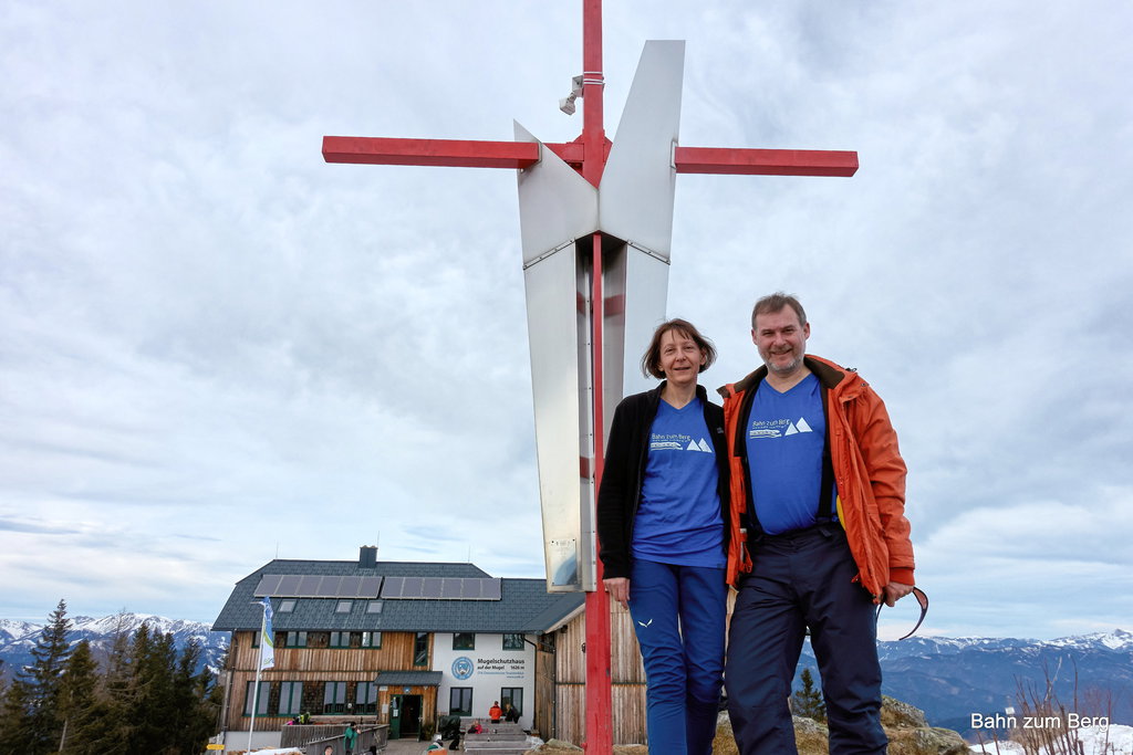 Bahn zum Berg am Mugel Gipfel. Foto: Martin Heppner