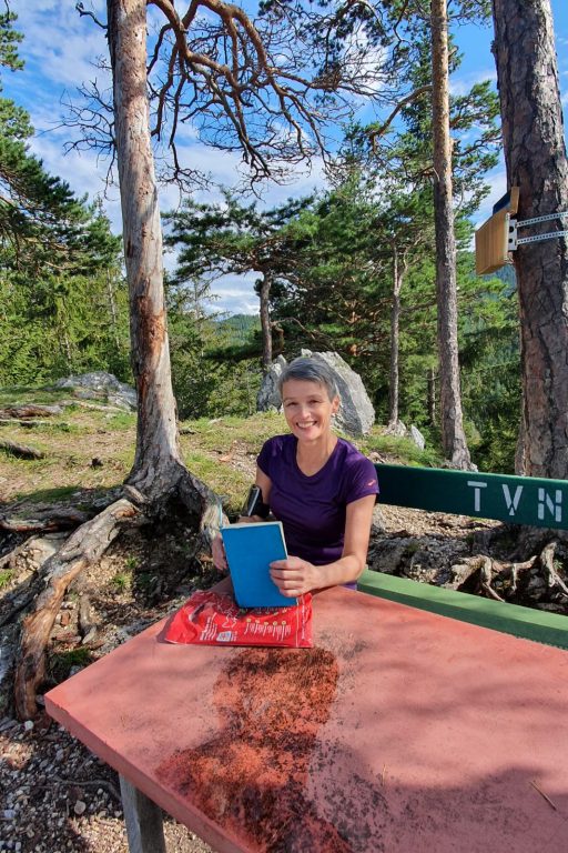Am Rastplatzerl. Foto Krisztina Grünzeis