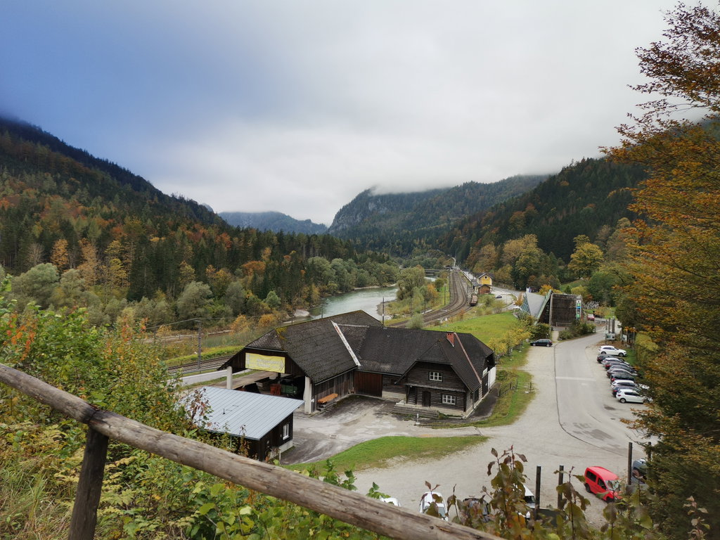 Bahnhof Gstatterboden im Nebel. Foto Veronika Schöll