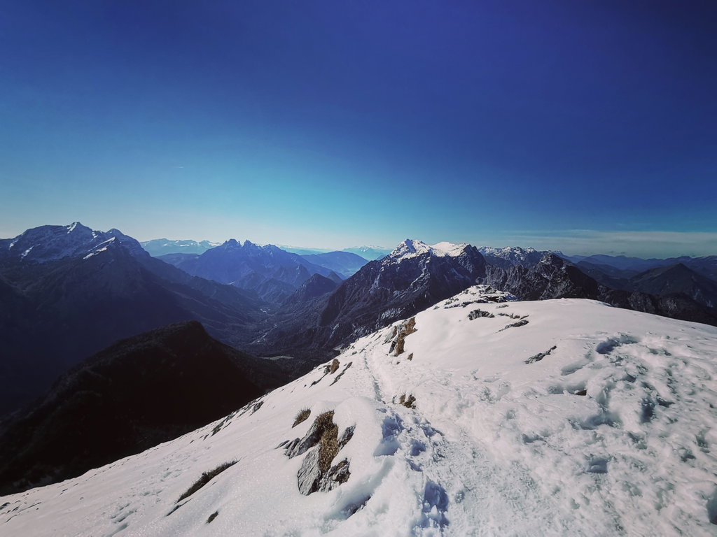 Am Rückweg, vor mir Tieflimauer, Buchstein, Reichenstein und Ödstein. Foto Veronika Schöll