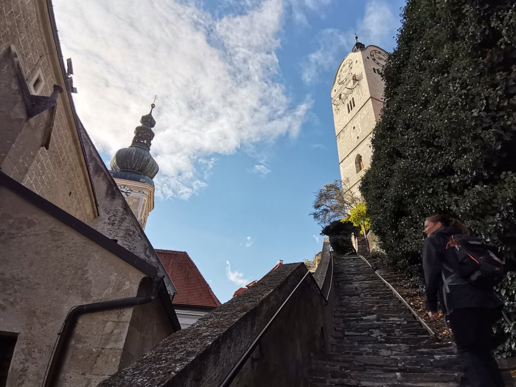 Hinauf zur Frauenbergkirche. Foto Veronika Schöll