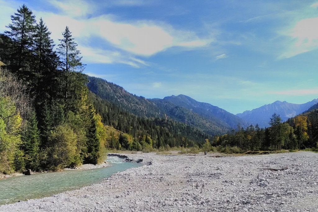 Rissbach aufwärts Richtung Südosten. Foto: David Kurz