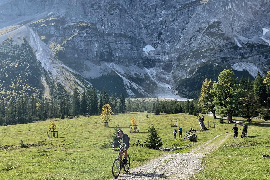 kleiner Ahornboden mit Karwendelmassiv. Foto: Christian Mader