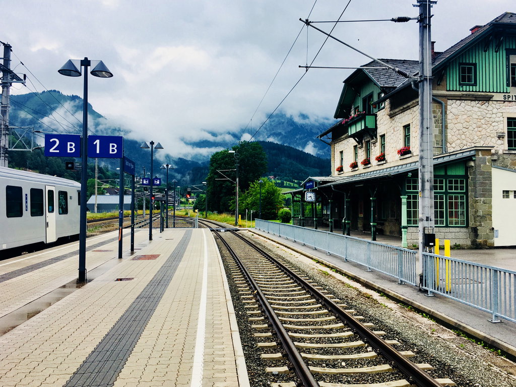 Einfahrt am Bahnhof in Spital am Pyhrn (Foto: Stefan Hochhold)