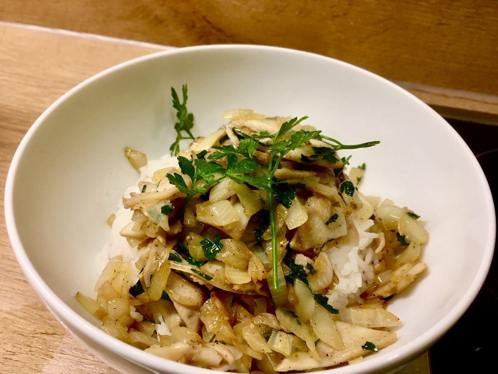 Bahn-zum-Berg-zum-Pilz-zum-Teller. Foto: Stefan Hochhold