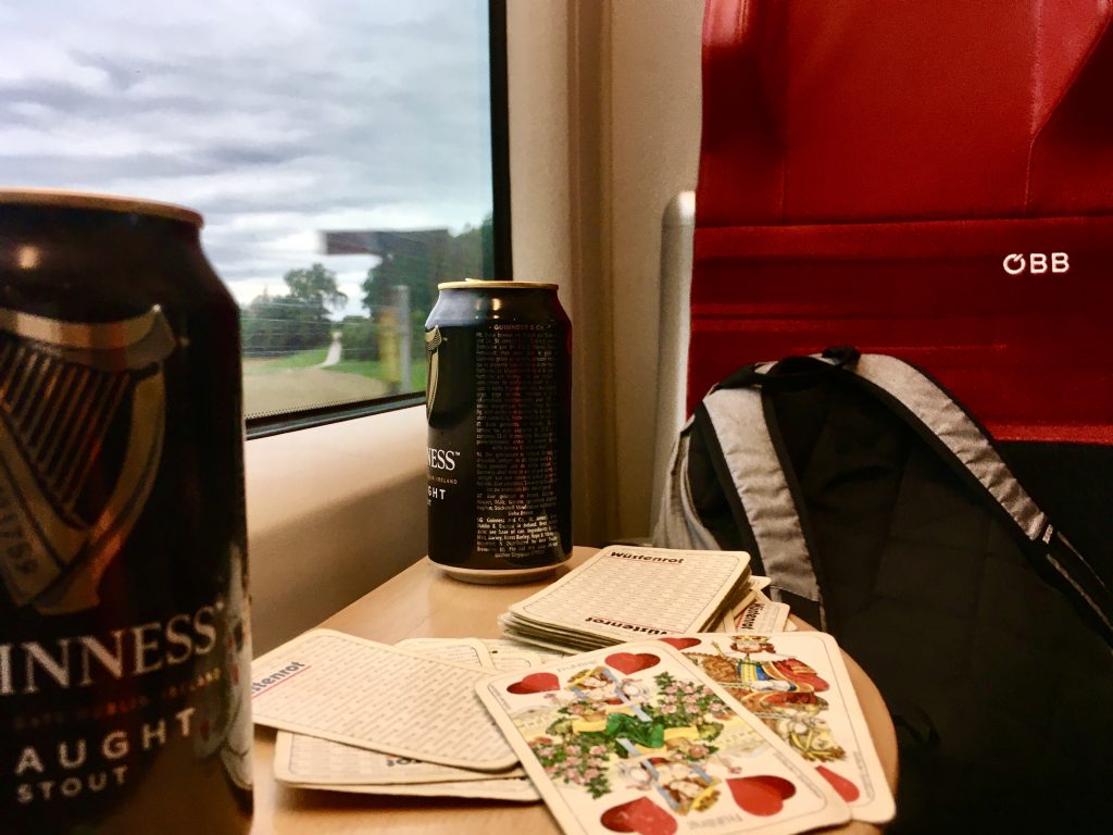 Bauernschnapsen auf Schottisch: Herz ist Trumpf. Foto: Stefan Hochhold