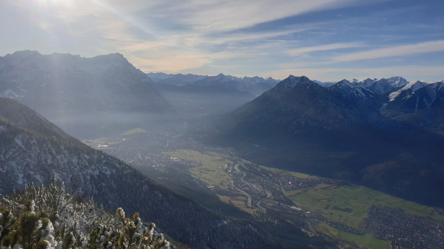 Blick ins Tal. Foto: Markus Büchler