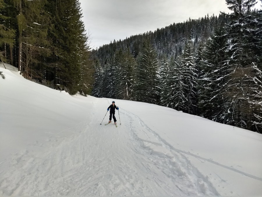 Etwas lästiges Anschieben im Flachstück. Foto: Nikolaus Vogl