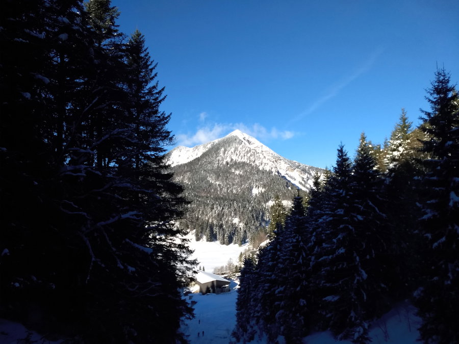 Kurz nach dem Start – Blick zur Brecherspitze. Foto: Nikolaus Vogl