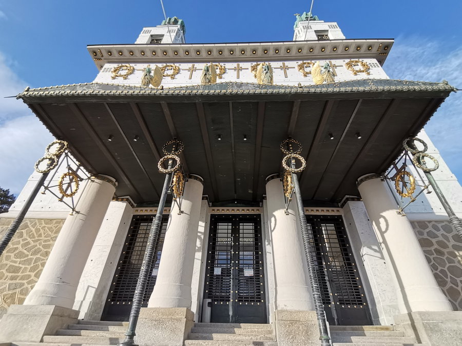 Kirche am Steinhof. Portal. Foto Veronika Schöll
