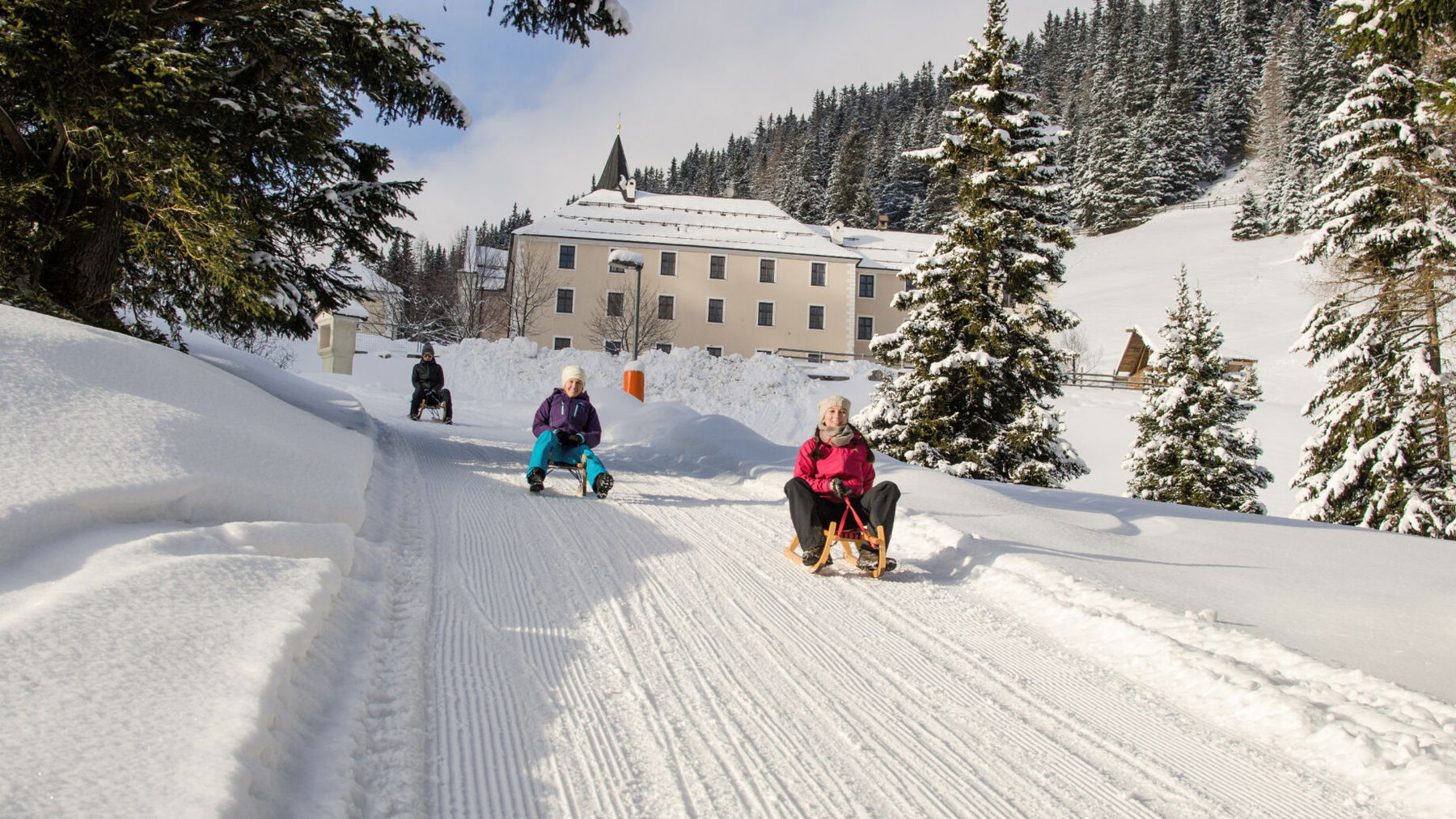 Titelbild Waldrast Rodeln. Foto: Tourismusverband Wipptal