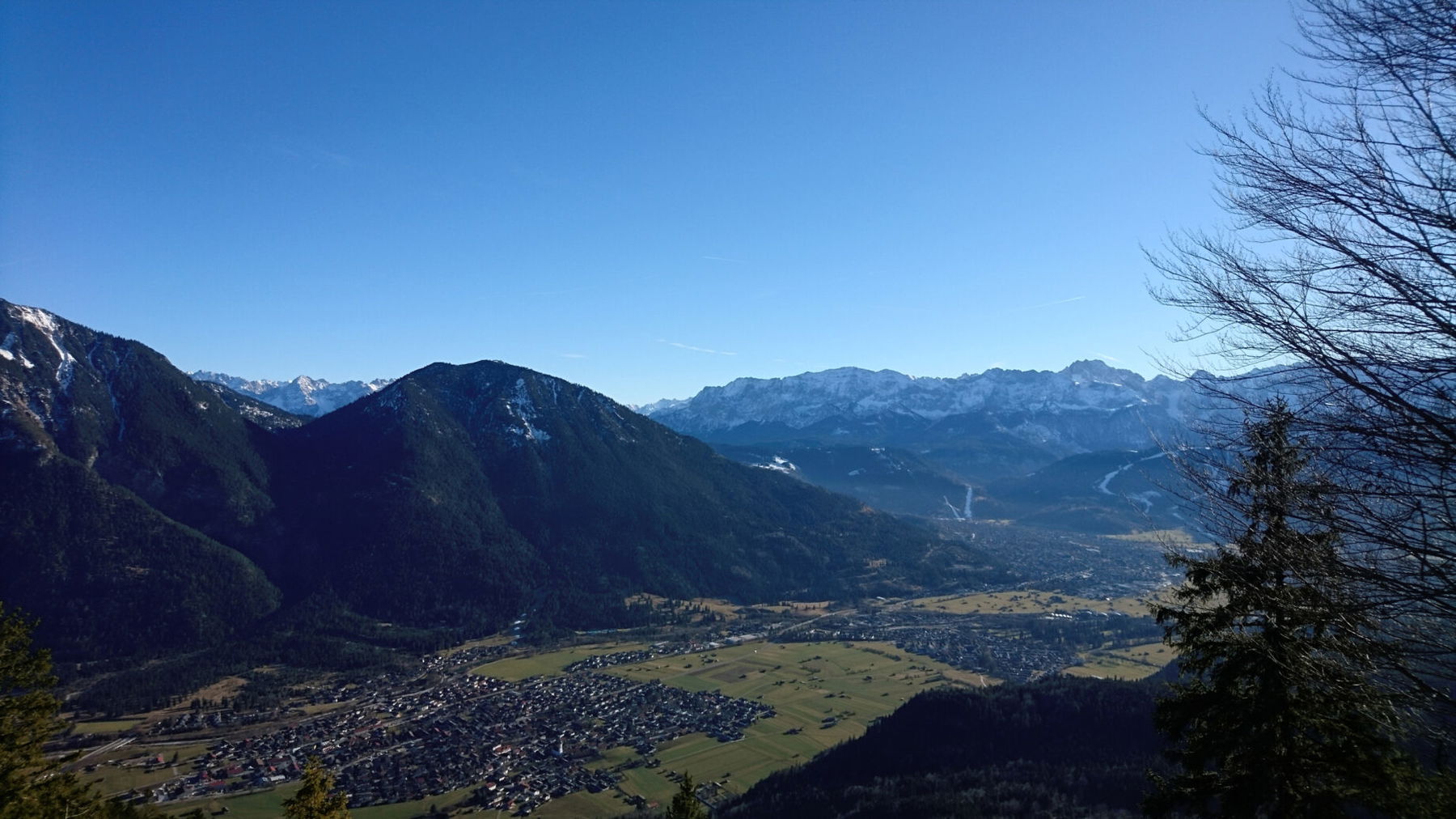 Aussichtsreicher kleiner Gipfel kurz vor Garmisch-Partenkirchen – der Schafkopf. Foto: Tobias Hecht