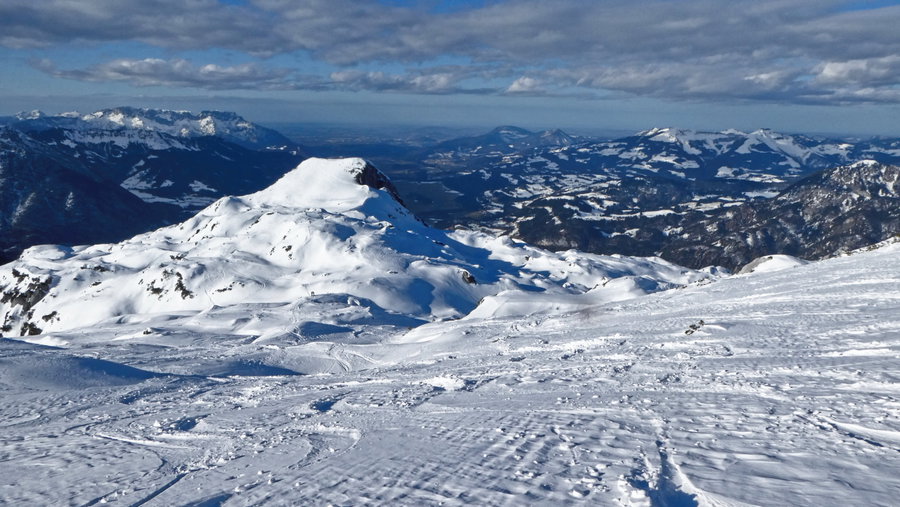 Hochtörl (1919m) - Einfahrt bei der kleinen Verflachung links des Gipfels. Foto: Karl Plohovich
