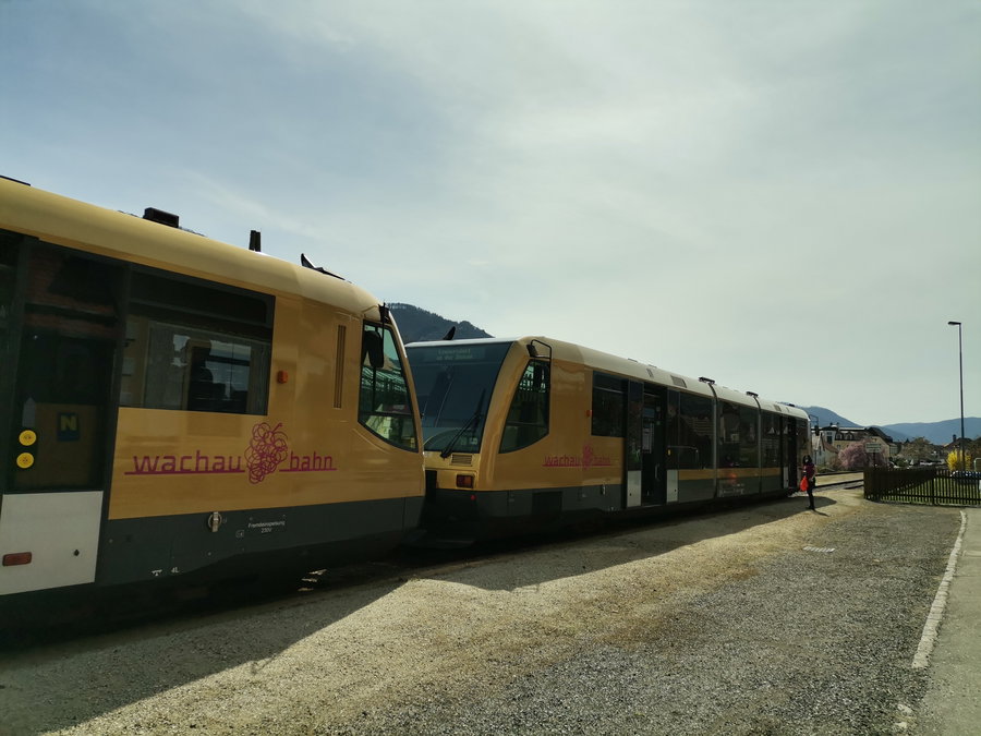 Mit der Wachaubahn nach Weißenkirchen. Foto Veronika Schöll
