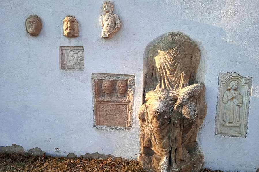 Kirche in St. Donat. Foto: Birgit Frank