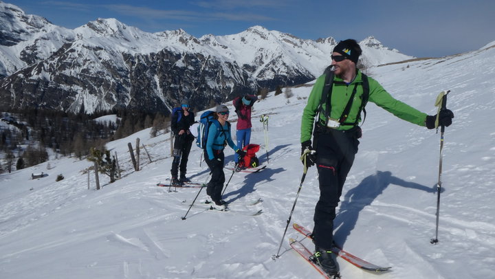 Unser Guide Thomas, Wappenadlerimitat. Fotos Karl Plohovich