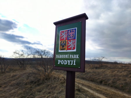 Nationalparkschild 1. Foto: Simon Widy
