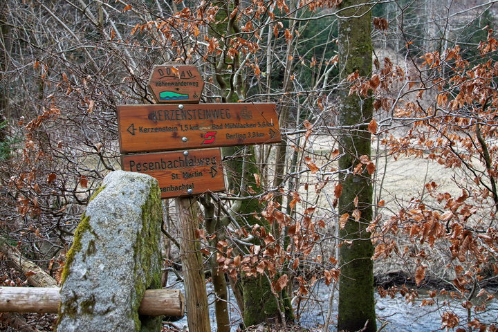Wegweiser zum Bahnhof Gerling. Foto: E. M. Ginal