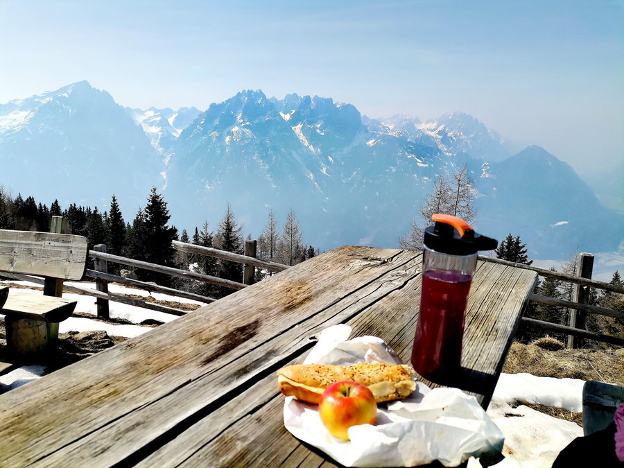 Ich liebe es einfach: Jause mit Aussicht. Veronika Schöll