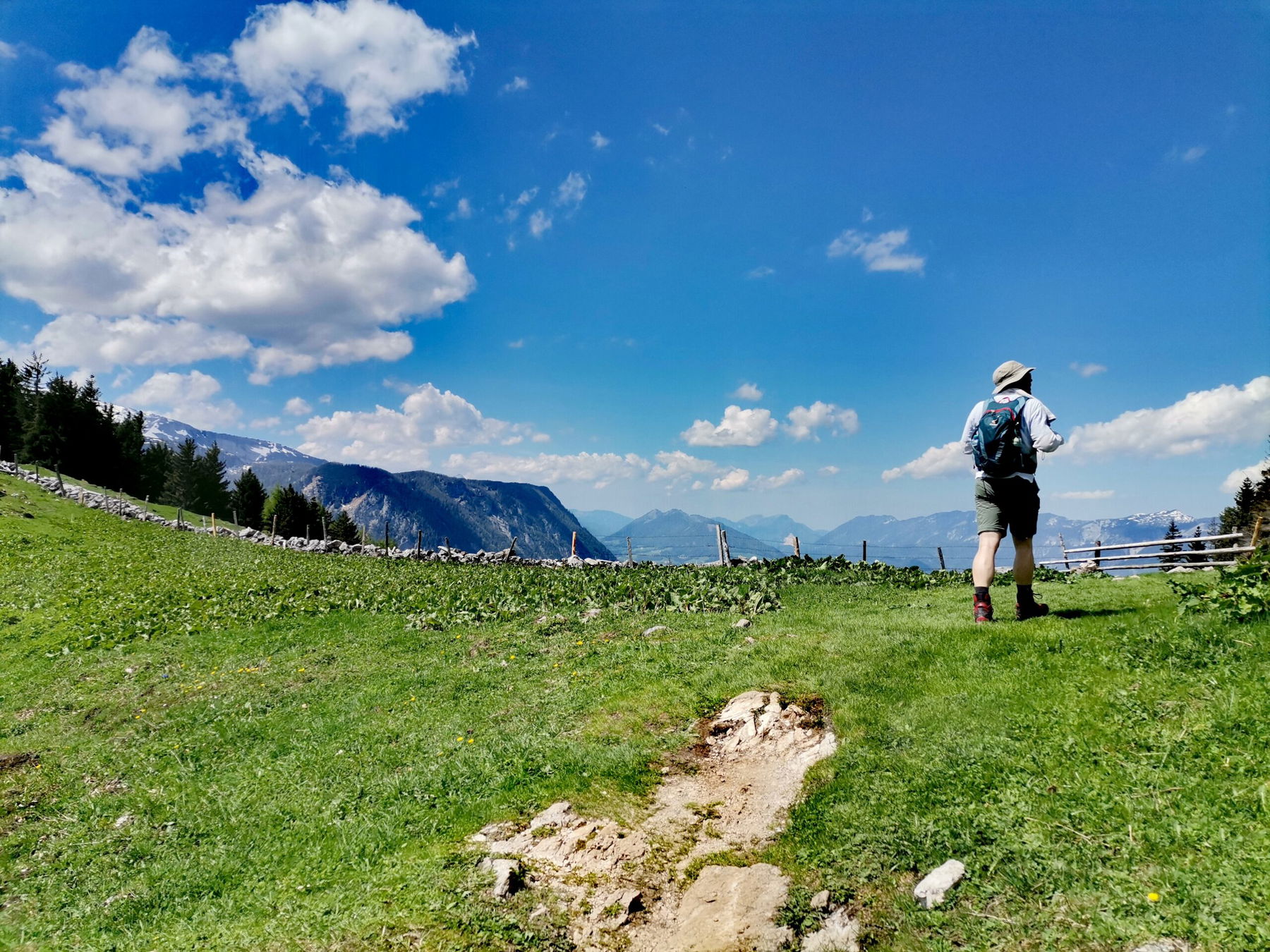 Drei Hütten und die Dr.-Vogelgesang-Klamm