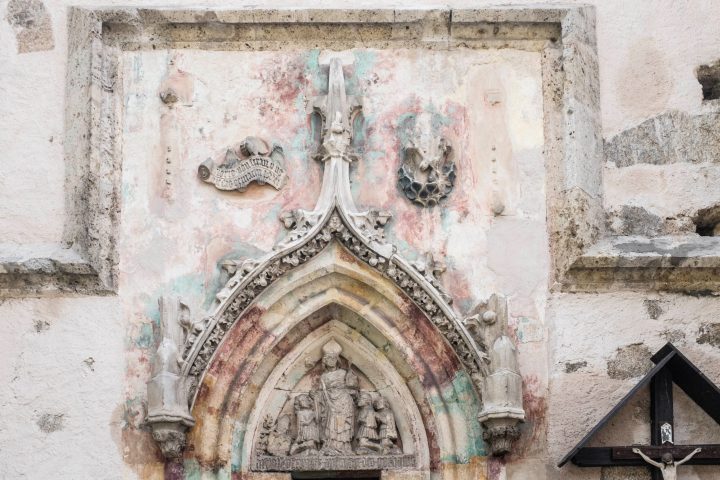 Nordportal der Wolfgangskirche. Foto: Birgit Reiter