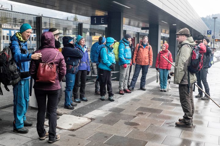 BzB-Mitglieder und Tourenreporter*innen am Startpunkt. Foto: Veronika Schöll