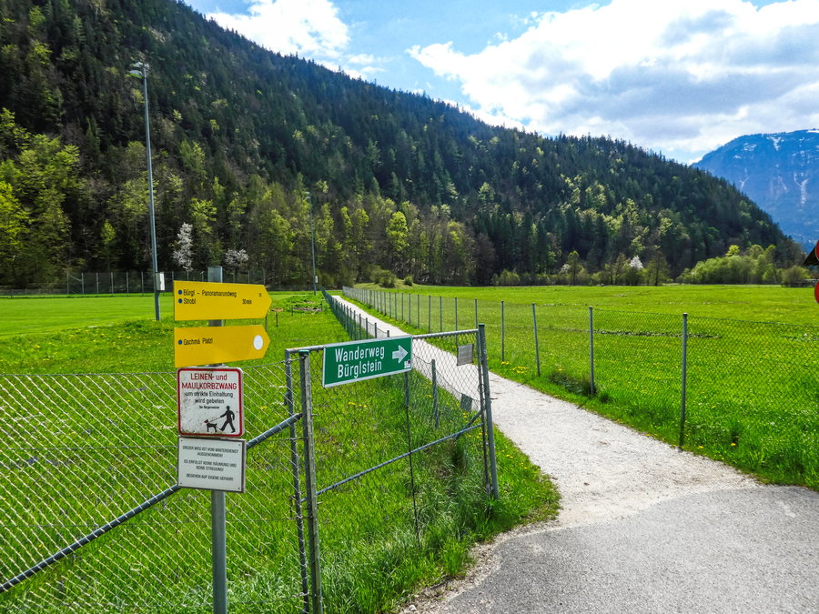 Abzweigung zum Wanderweg Bürgl. Foto: Eva Maria Ginal