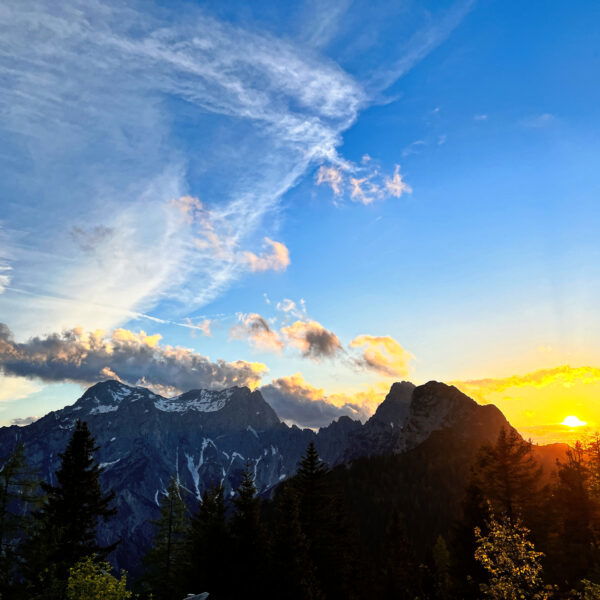 Sonnenuntergang auf der Ennstalerhütte. Foto: Birgit Matzinger