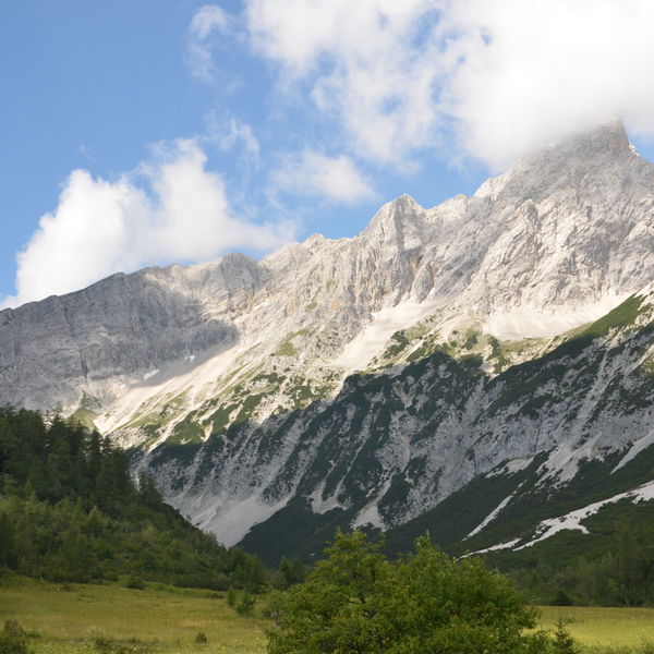 Geschichte und Natur im wilden Halltal