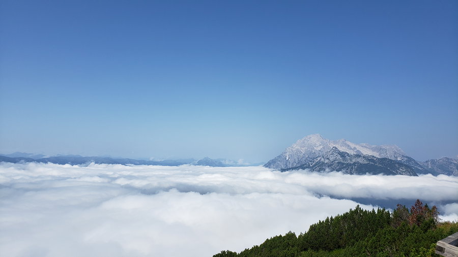 Nebelmeer überm Saalfeldener Becken. Foto Alpenverein Saalfelden