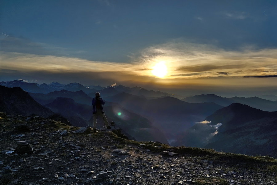 Abendstimmung beim Arnold-Mausoleum – mit Glockner. Foto: Karl Plohovich