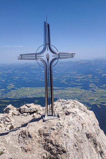 Gipfelkreuz Hoher Göll. Foto: Simon Widy