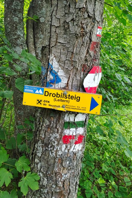 Am Drobilsteig (blau) 1. Foto: Simon Widy