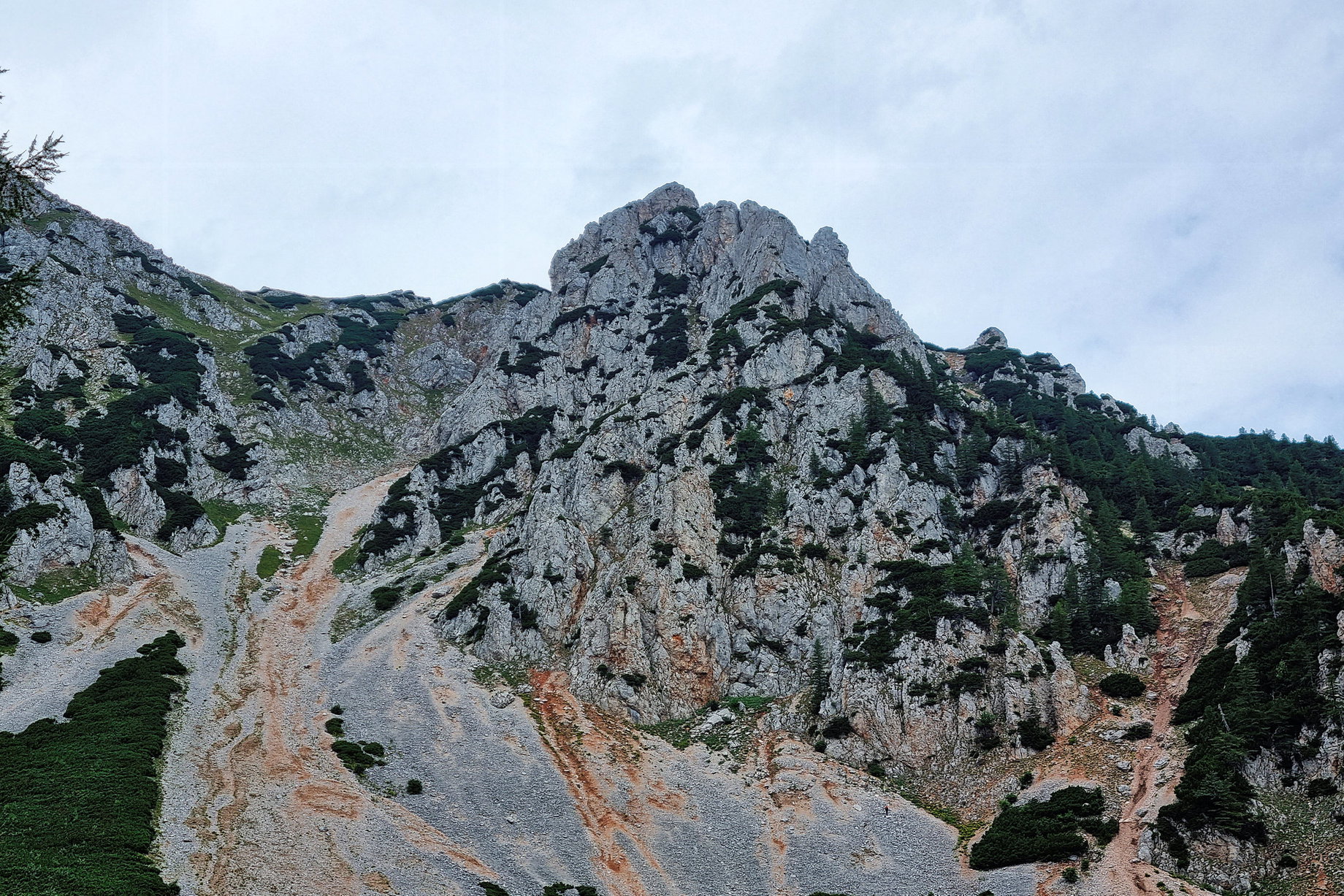 Seitenblick vom Novembergrat. Foto: Martin Heppner