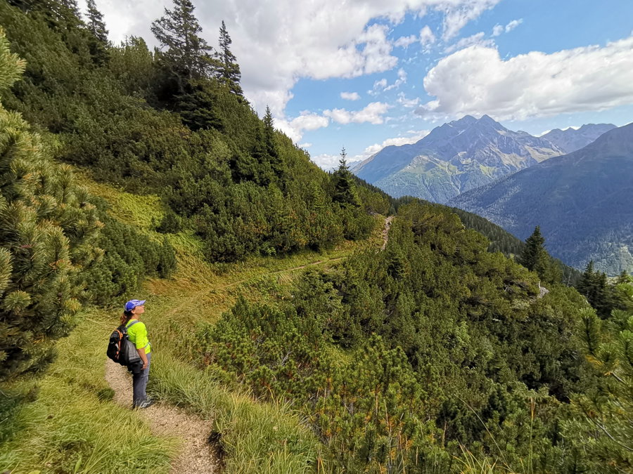Am Weg nach Pettneu. Foto Veronika Schöll