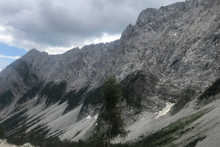 Die Felswand des Hochnissl. Foto: David Kurz