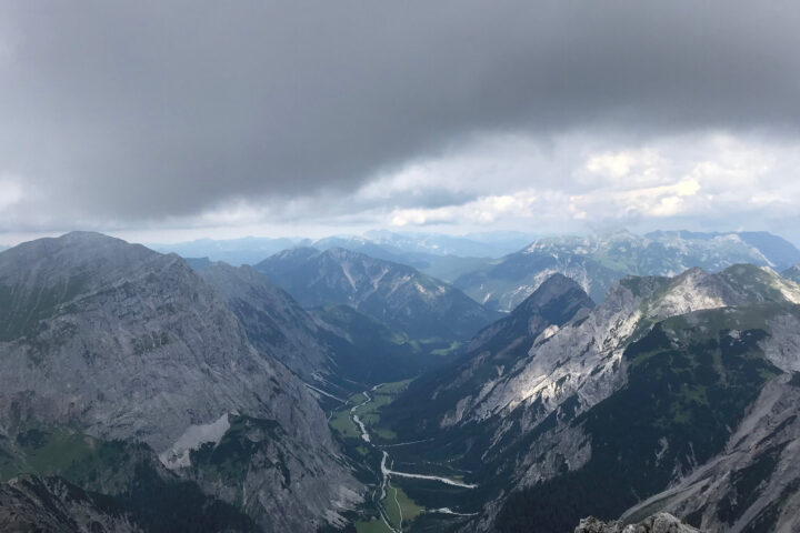 Blick ins Tal der Binsalm Richtung Nordwesten in die Eng. Foto: David Kurz