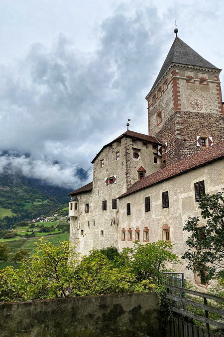 Die Trostburg lohnt einen Abstecher. Foto: Sarah Kurze