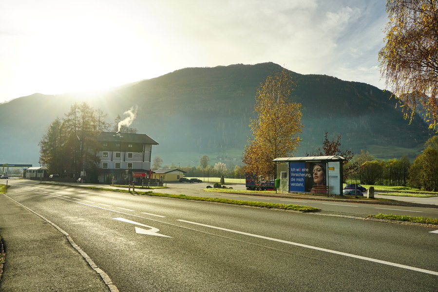 Bushaltestelle Bahnhof Uttendorf. Foto: Alpenverein Saalfelden