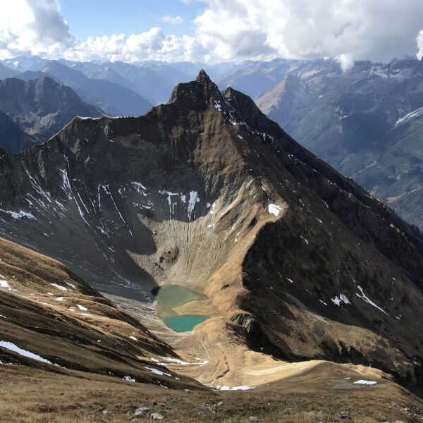 Pfeilspitze mit Stablsee zu Füßen. Foto: David Kurz