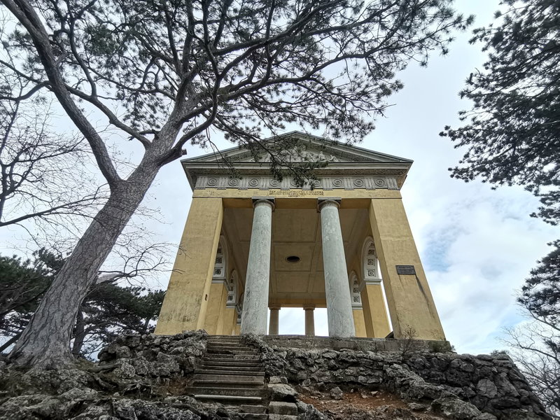 Husarentempel. Foto Veronika Schöll