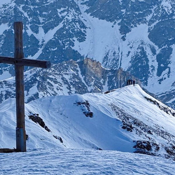 Nicht alle, eher niemand, fühlen sich bei der Querung pudelwohl… Foto: Protect Our Winters Austria
