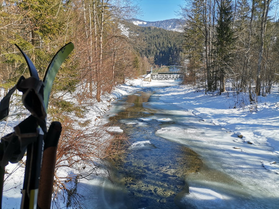Brücke über die Mürz, dort beginnt die Loipe. Foto Veronika Schöll