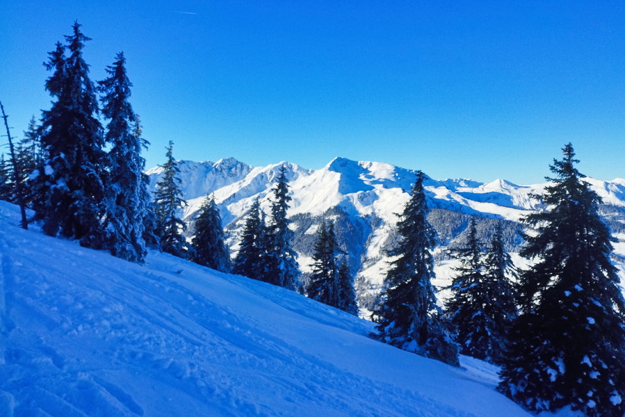 Aussichten am Aufstieg. Foto: Nikolaus Vogl