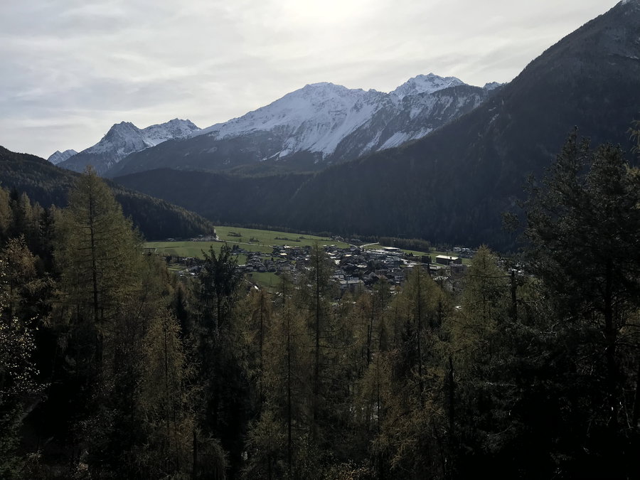 Blick auf Umhausen und das Ötztal. Foto: David Kurz
