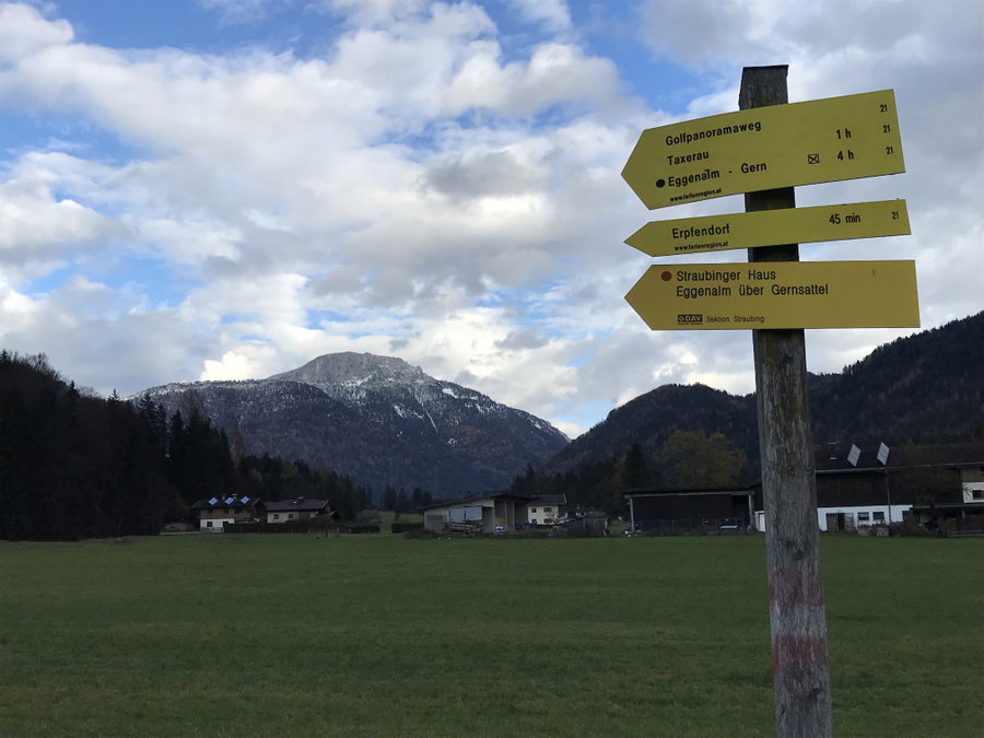 Wegweiser nähe Ausgangspunkt hinter dem Lärchenhof. Foto: David Kurz