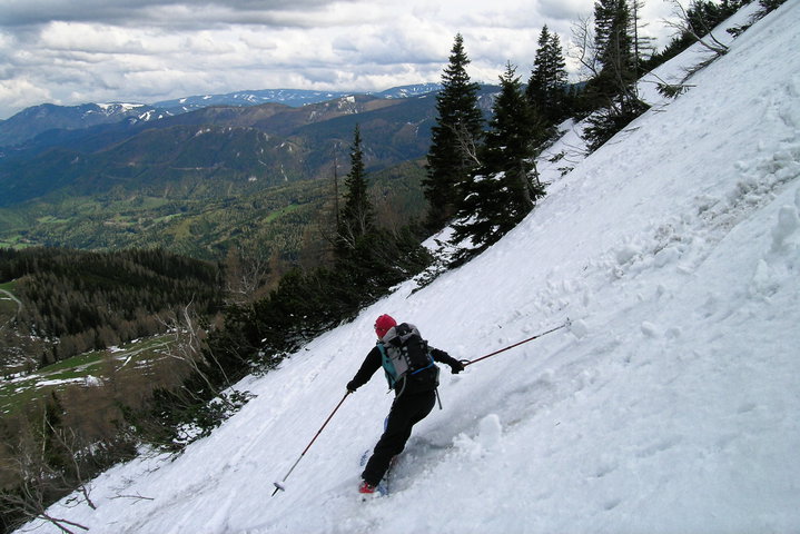 Abfahrt im Karlgraben. Foto: Alpenverein Edelweiss