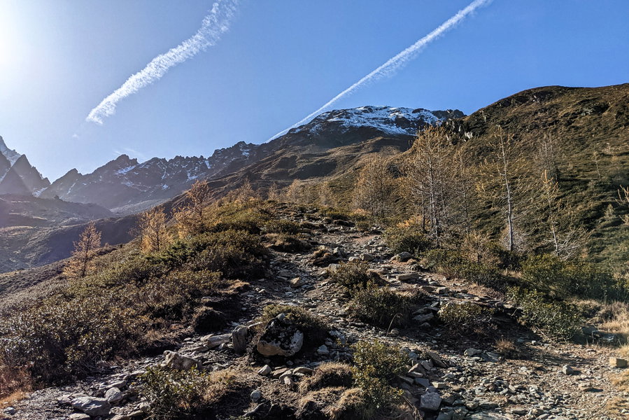 Bei diesem recht einfachen Weg fällt das Multitasking leicht - ein Fuß vor den anderen und gleichzeitig die Umgebung bestaunen! Foto: Thomas Obermair, Protect Our Winters Austria (POW AT)